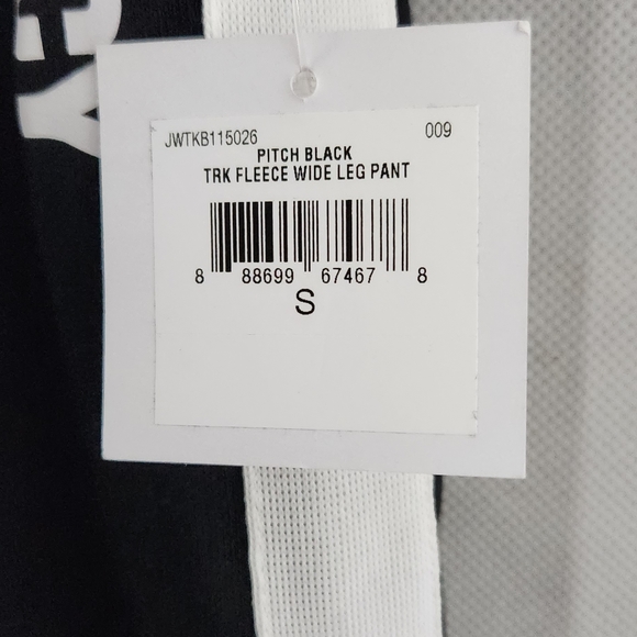 NWT JUICY COUTURE WIDE LEG PANT AND OVERSIZED CROP HOODIE TRACK PANT SET - Picture 8 of 8